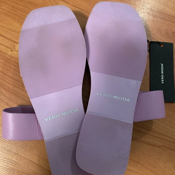 New Vero Moda Sandals - Picture 2 of 2